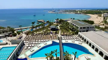 LAUR HOTEL EXPERIENCE & LAUR HOTELS ELEGANCE