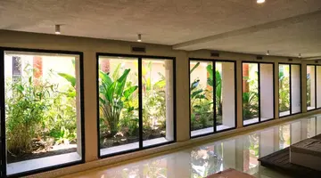 LAUR HOTEL EXPERIENCE & LAUR HOTELS ELEGANCE