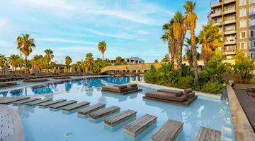 LAUR HOTEL EXPERIENCE & LAUR HOTELS ELEGANCE