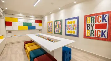 LAUR HOTEL EXPERIENCE & LAUR HOTELS ELEGANCE
