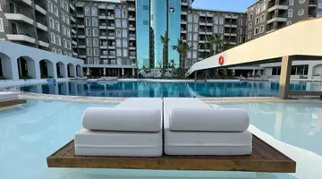 LAUR HOTEL EXPERIENCE & LAUR HOTELS ELEGANCE