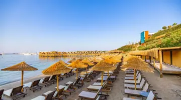 LAUR HOTEL EXPERIENCE & LAUR HOTELS ELEGANCE