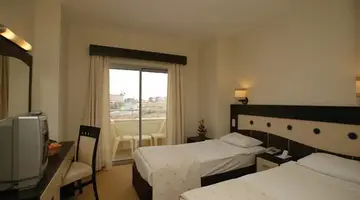Lavitas Otel