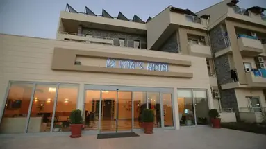 Lavitas Otel