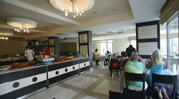 Lavitas Otel