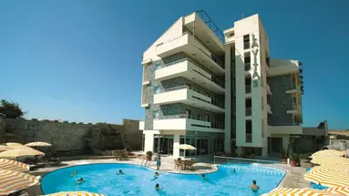 Lavitas Otel