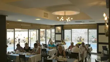 Lavitas Otel