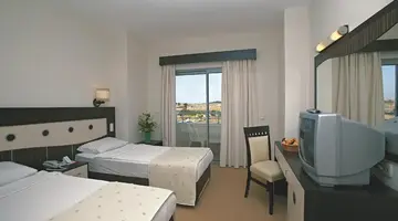 Lavitas Otel
