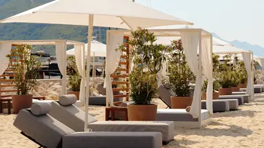 LAZURE HOTEL & MARINA