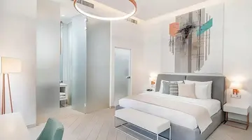 Lazure Hotel & Marina