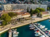 LAZURE HOTEL & MARINA