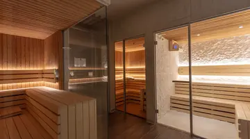 LAZURE HOTEL & MARINA