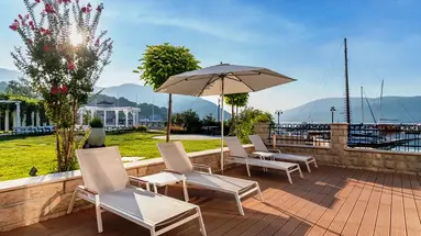 LAZURE HOTEL & MARINA