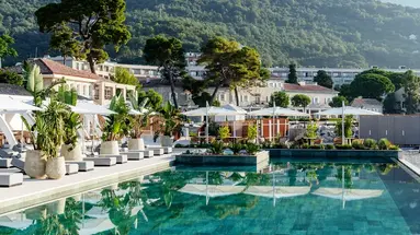 LAZURE HOTEL & MARINA