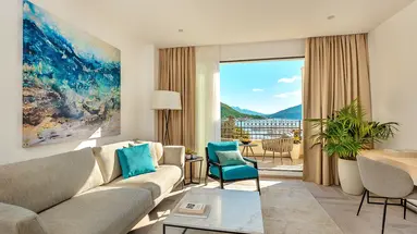 LAZURE HOTEL & MARINA