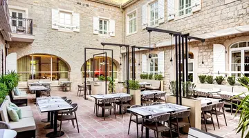 Lazure Hotel & Marina