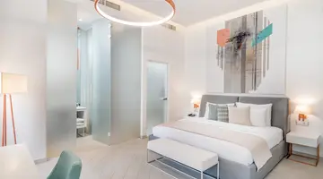 LAZURE HOTEL & MARINA