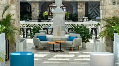 LAZURE HOTEL & MARINA