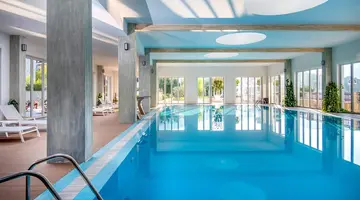 Lazure Hotel & Marina