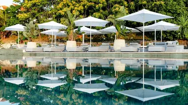 LAZURE HOTEL & MARINA