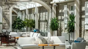 LAZURE HOTEL & MARINA