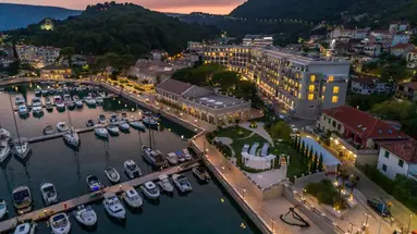 Lazure Marina and Hotel
