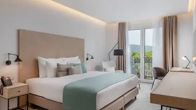 Lazure Marina and Hotel