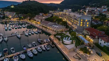 Lazure Marina and Hotel