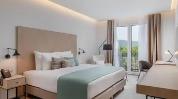 Lazure Marina and Hotel