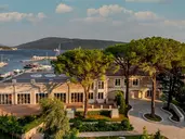 Lazure Marina and Hotel