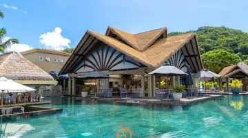 Le Domaine de L'Orangeraie (La Digue Hotel)