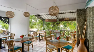 Le Grand Bleu Hotel