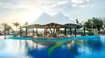 Le Meridien Al Aqah Beach Resort