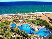 Le Meridien Al Aqah Beach Resort