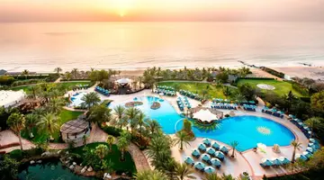 Le Meridien Al Aqah Beach Resort