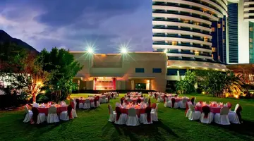 Le Meridien Al Aqah Beach Resort