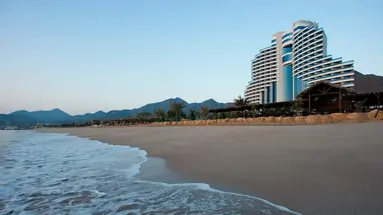 Le Meridien Al Aqah Beach Resort