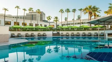 Le Meridien Dubai Hotel & Conference Centre