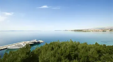 Le Meridien Lav Split