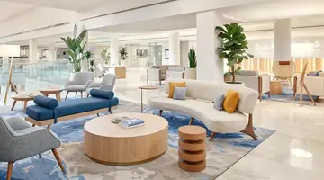 Le Meridien Lav Split