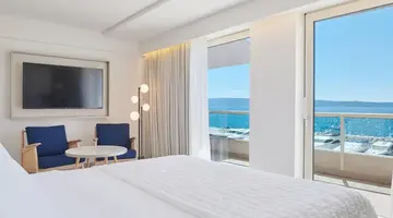 Le Meridien Lav Split