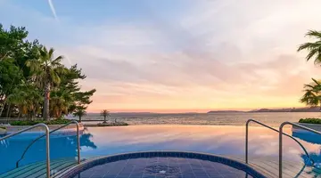 Le Meridien Lav Split