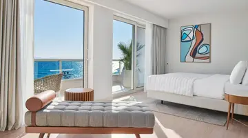 Le Meridien Lav Split