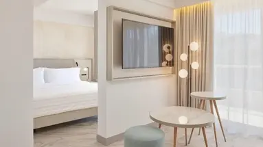 Le Meridien Lav Split