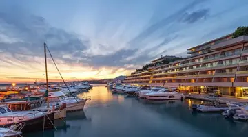 Le Meridien Lav Split