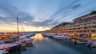 Le Meridien Lav Split