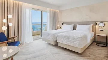 Le Meridien Lav Split