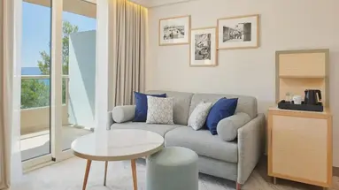 Le Meridien Lav Split