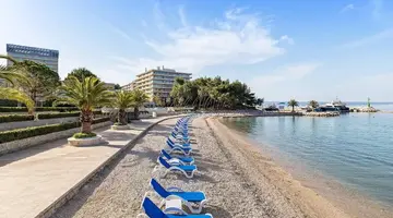 Le Meridien Lav Split