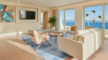 Le Meridien Lav Split